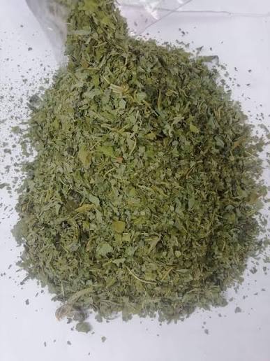 Feuilles Séchées de Manioc